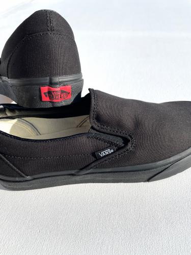 Classic Slip-On (Black / Black)