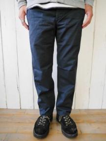 【30% OFF】　Hilts　(Slim Chino Trouser)