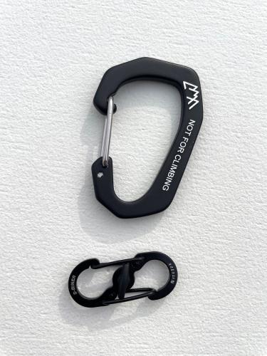 【CMF OUTDOOR GARMENT】　Carabiner