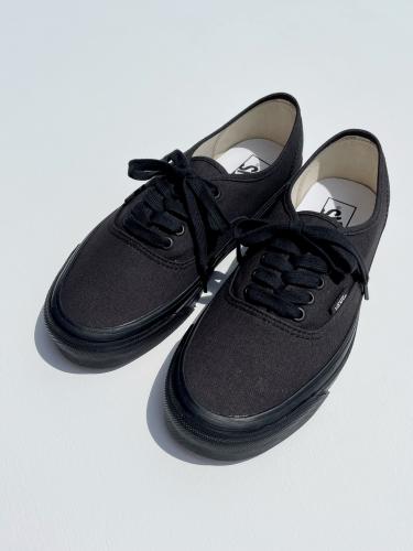 Authentic 44 D (ANAHEIM FACTORY) "Black / Black" 